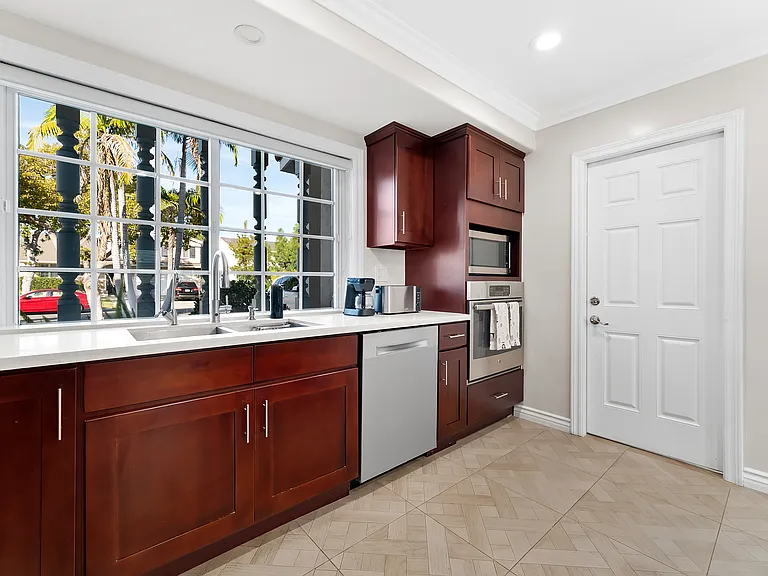 1524 W Tonia Ct — Photo 27