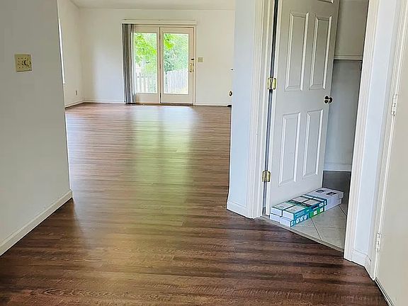 2nd image of 2208 Sandpiper Ct S
