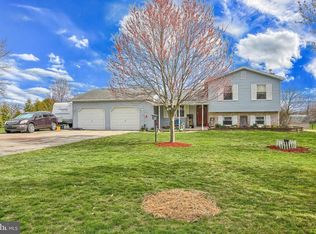 3197 Church Rd, Thomasville, PA 17364