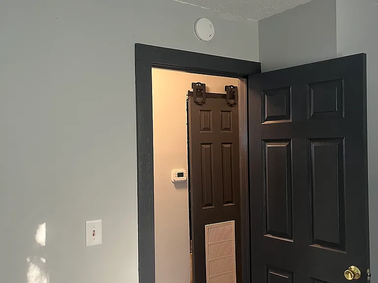 208 Logan St — Photo 13