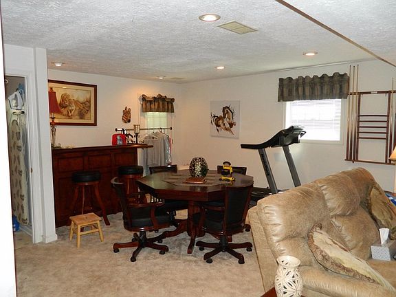 3rd image of 119 Vincewood Dr