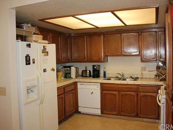 4th image of 15110 Monterey Ave
