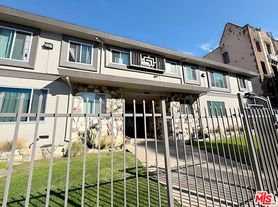 228 S Mariposa Ave