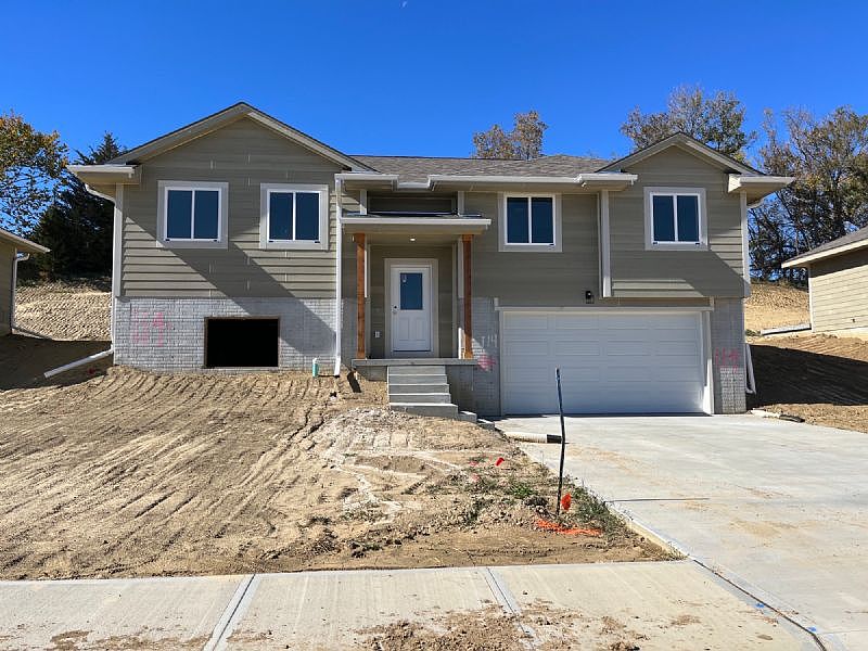 1st image of 114 Maplewood Cir