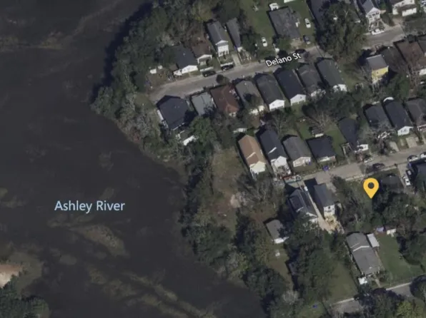 2317 Birdie Garrett St, North Charleston, SC 29405