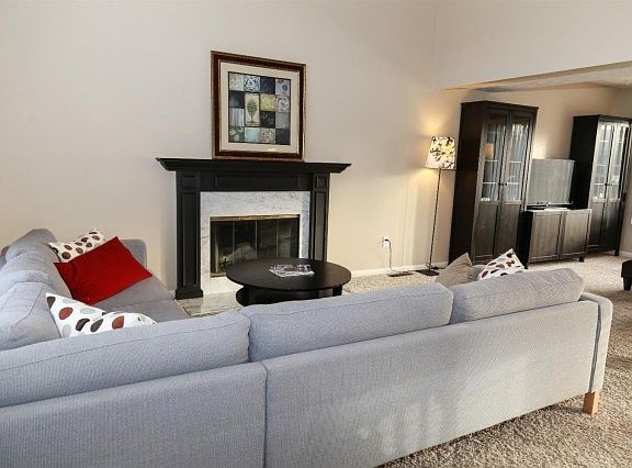 3rd image of 9832 Cedar Knoll Dr