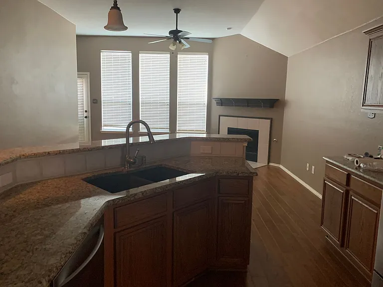 6000 White Pine Dr — Photo 9
