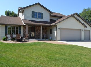 W7790 Cardinal Dr, Onalaska, WI 54650