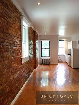 Rented by BRICK & GALO REALTY CORP | media 21