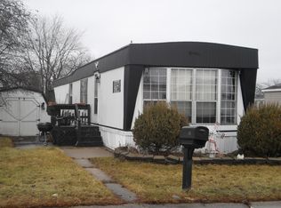 111 Flamingo Dr, Beecher, IL 60401