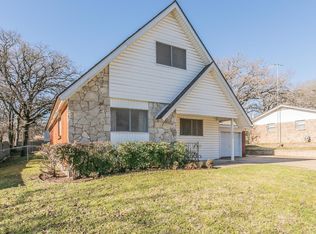 1032 Ferndale Ave, Azle, TX 76020
