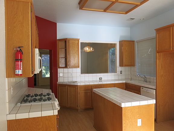 4th image of 10179 Creek Trail Cir