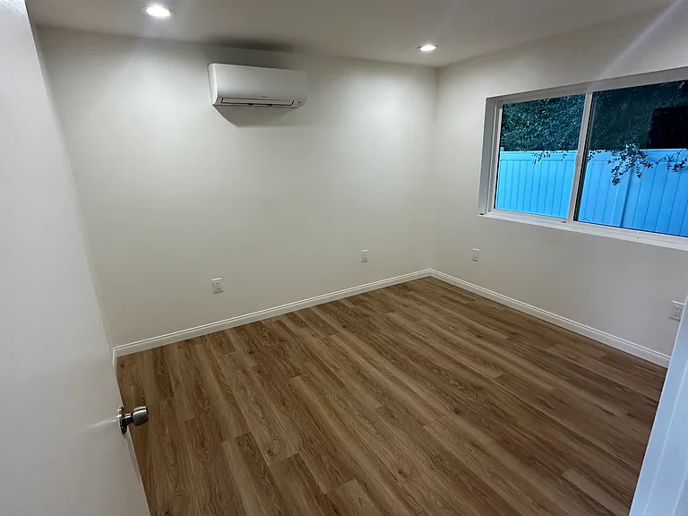 321 Parkrose Ave — Photo 8