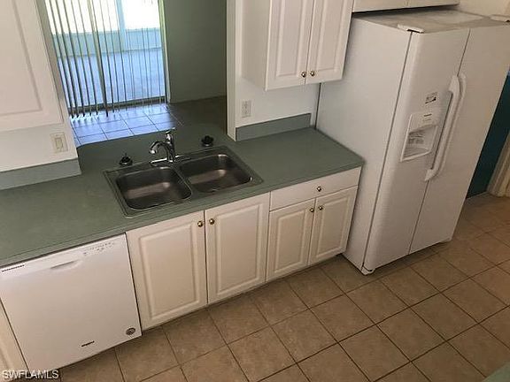 4th image of 4602 SW 6th Pl