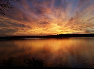 39 S Lakeshore Dr, Cadiz, KY 42211