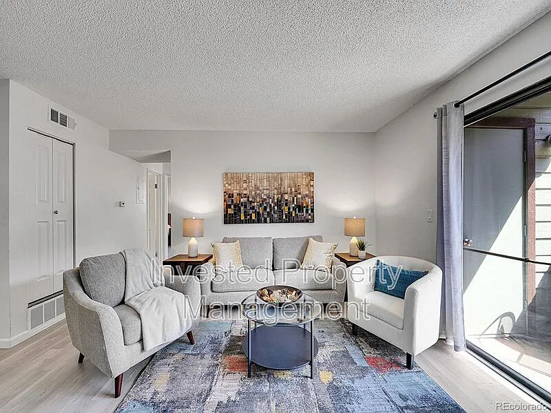 2 bed, 2.0 bath, 1125 sqft, $1,650 — Photo 3