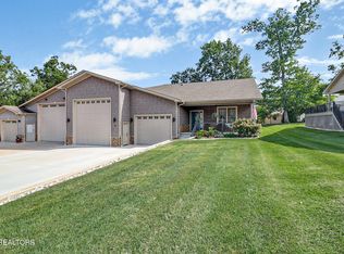 74 Hickory Cir, Crossville, TN 38555