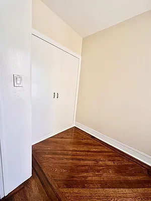 Rented by Dwelling Group R.E | media 8