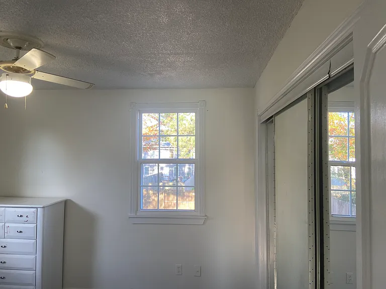 1110 N 32nd St #B — Photo 9
