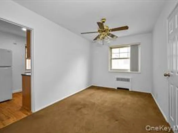 251-16 60th Avenue image 4 of 8