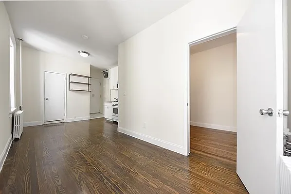 Rented by Buchbinder & Warren | media 18