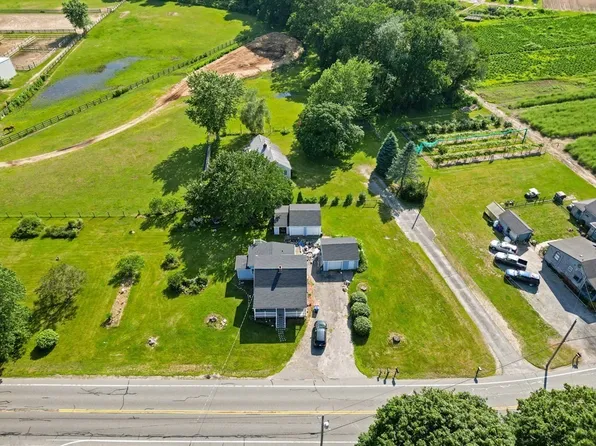 381 Warren Ave, Seekonk, MA 02771