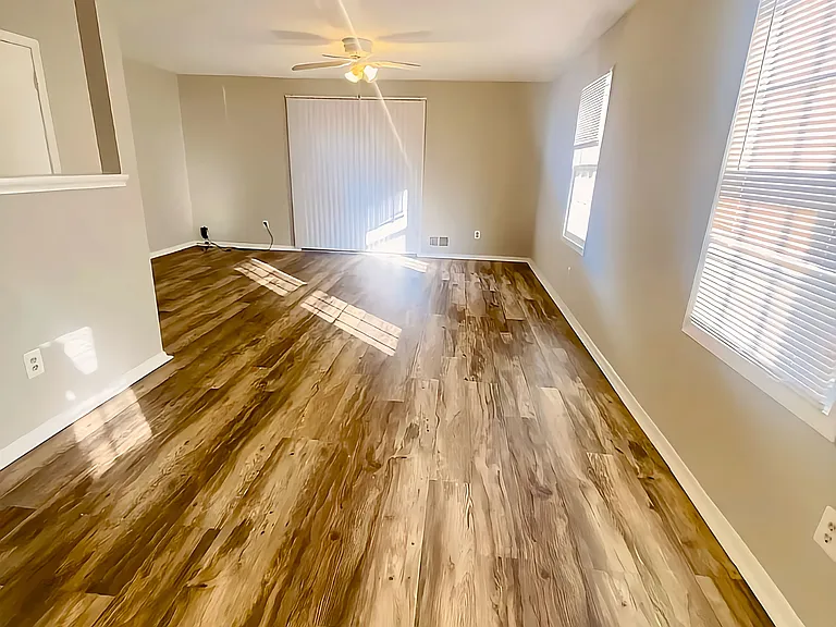 16649 Geddy Ct — Photo 2