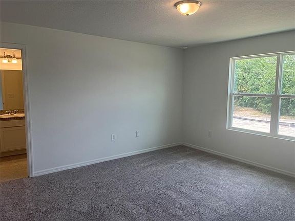 4th image of 497 Madison Dr