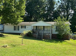 1710 Ferry Hill Rd, Dandridge, TN 37725