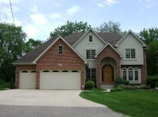 7511 Brookbank Rd, Willowbrook, IL 60527