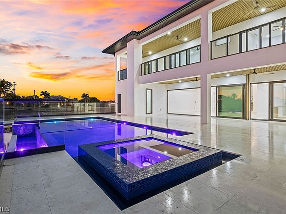 3rd image of 432 Burnt Store Rd S