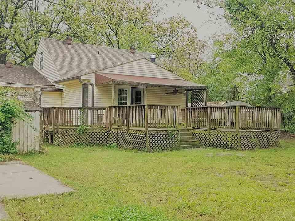 2nd image of 320 E 56th St