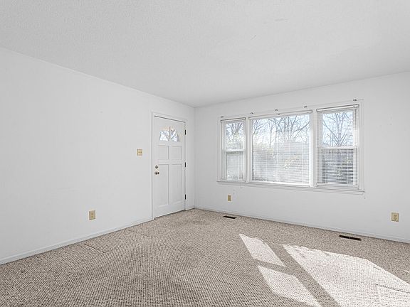 4th image of 145 Lin Tilley Rd