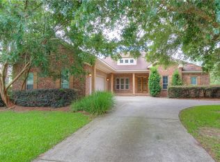 402 Rothley Ave, Fairhope, AL 36532