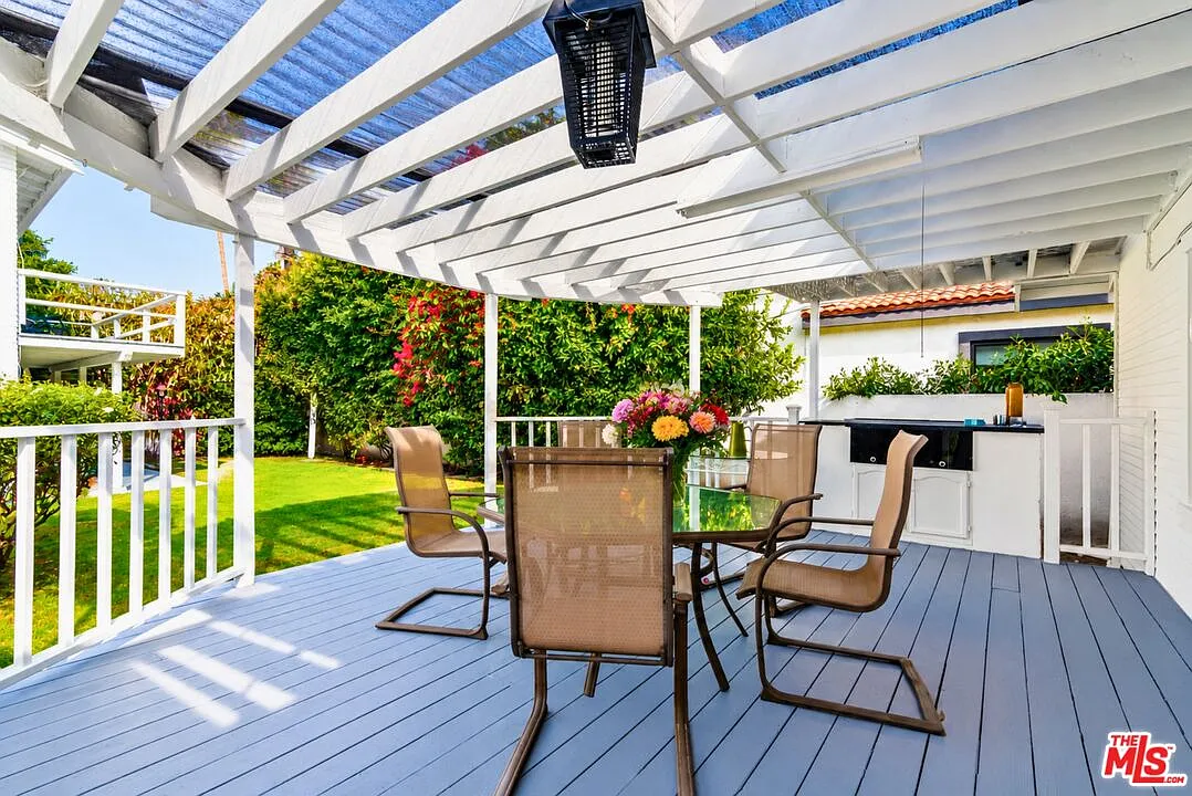 3 bed, 2.0 bath, $7,388 — Photo 2