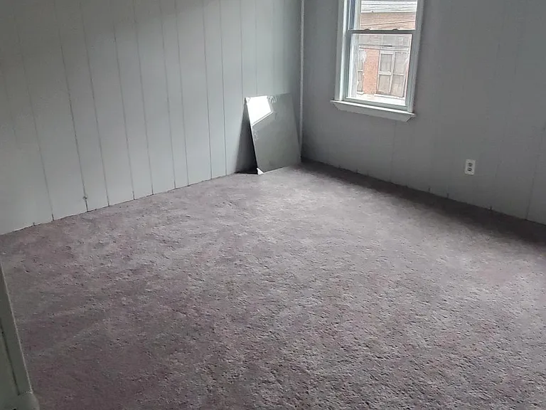 66 Woolverton Ave — Photo 5