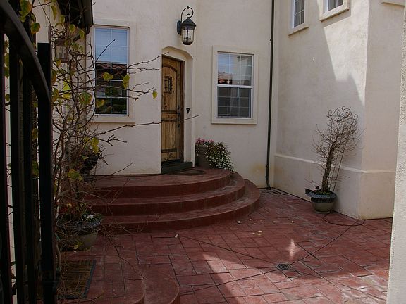5th image of 6130 N Vine St