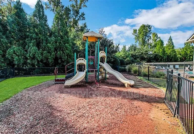 268 Stone Park Dr — Photo 27
