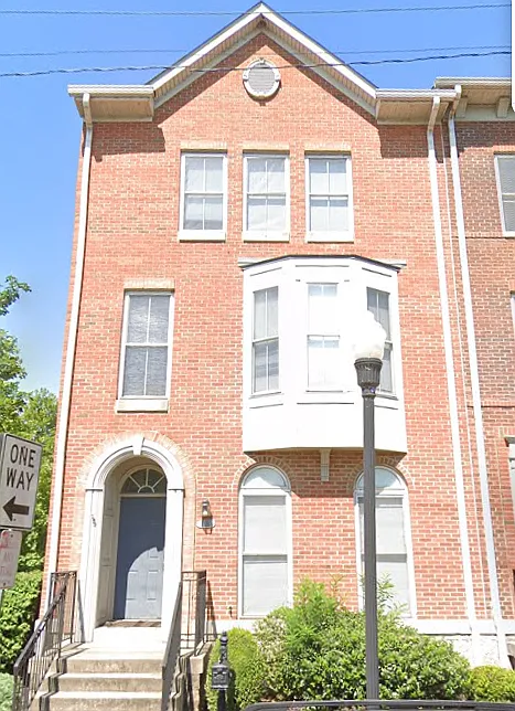 1061 Cutter St photo 1