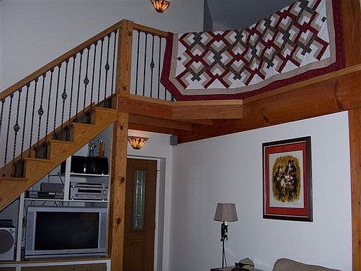 5th image of 220 Boswell Ct