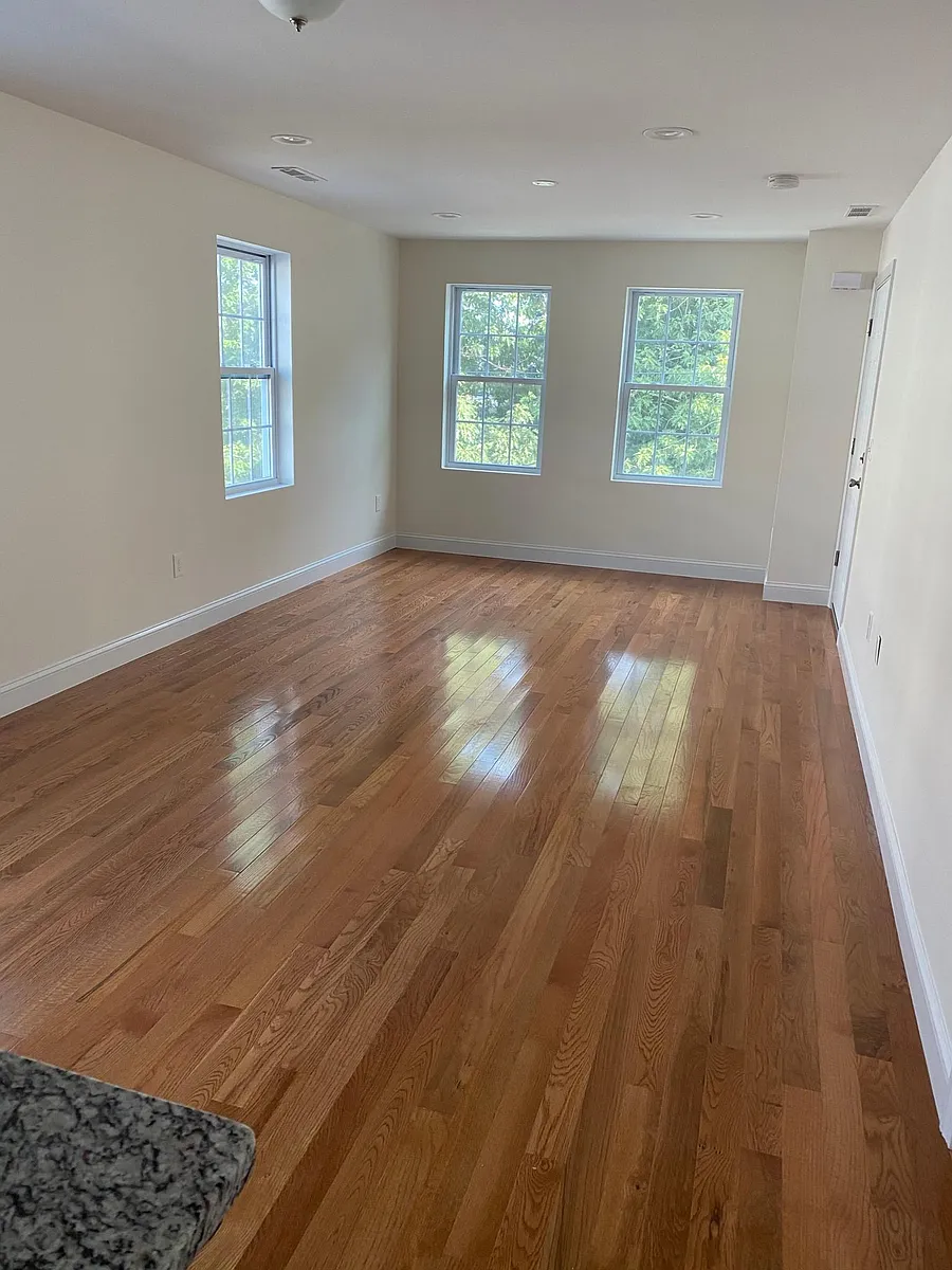 Building Photo - 20 Virginia Ln #2