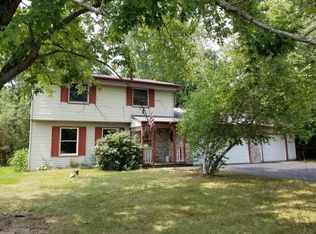 W337N6783 Stonefield Way, Oconomowoc, WI 53066