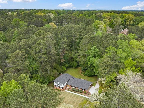 3rd image of 4924 Mountclaire Rd