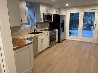 19 Great Oak Ln #A, Redding, CT 06896