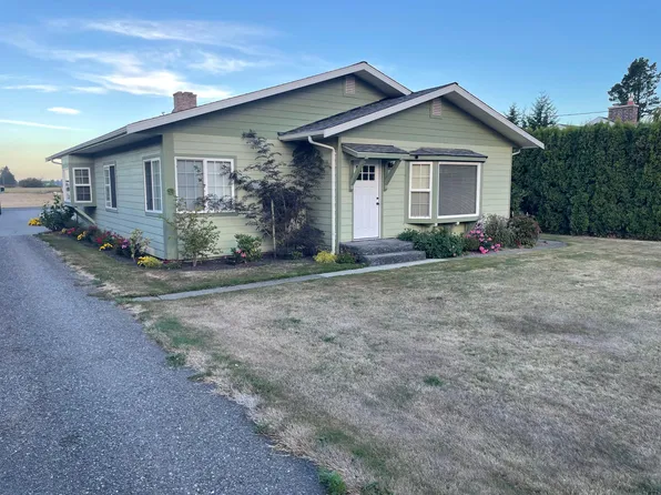 8593 Benson Rd, Lynden, WA 98264