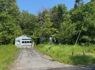 185 Finley Rd, Ballston Spa, NY 12020