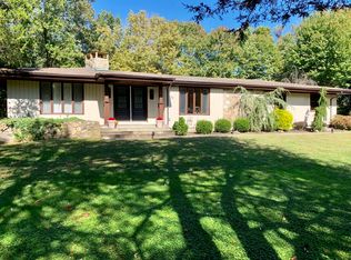 16 Normandy Rd, Trumbull, CT 06611