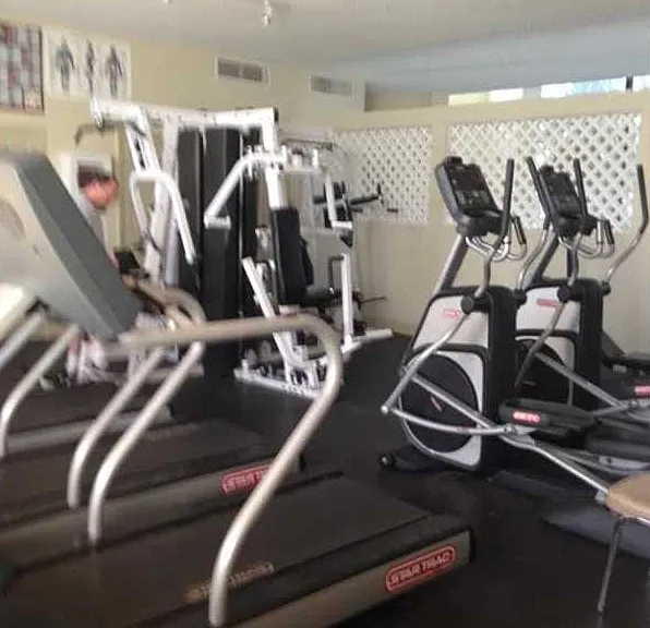 1000 Parkview Dr #5 — Photo 6