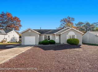 147 Bluejacket Ave, Manahawkin, NJ 08050
