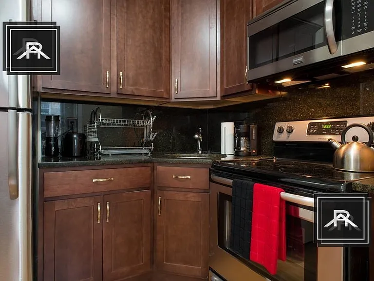 246 Kelton St #9 — Photo 1